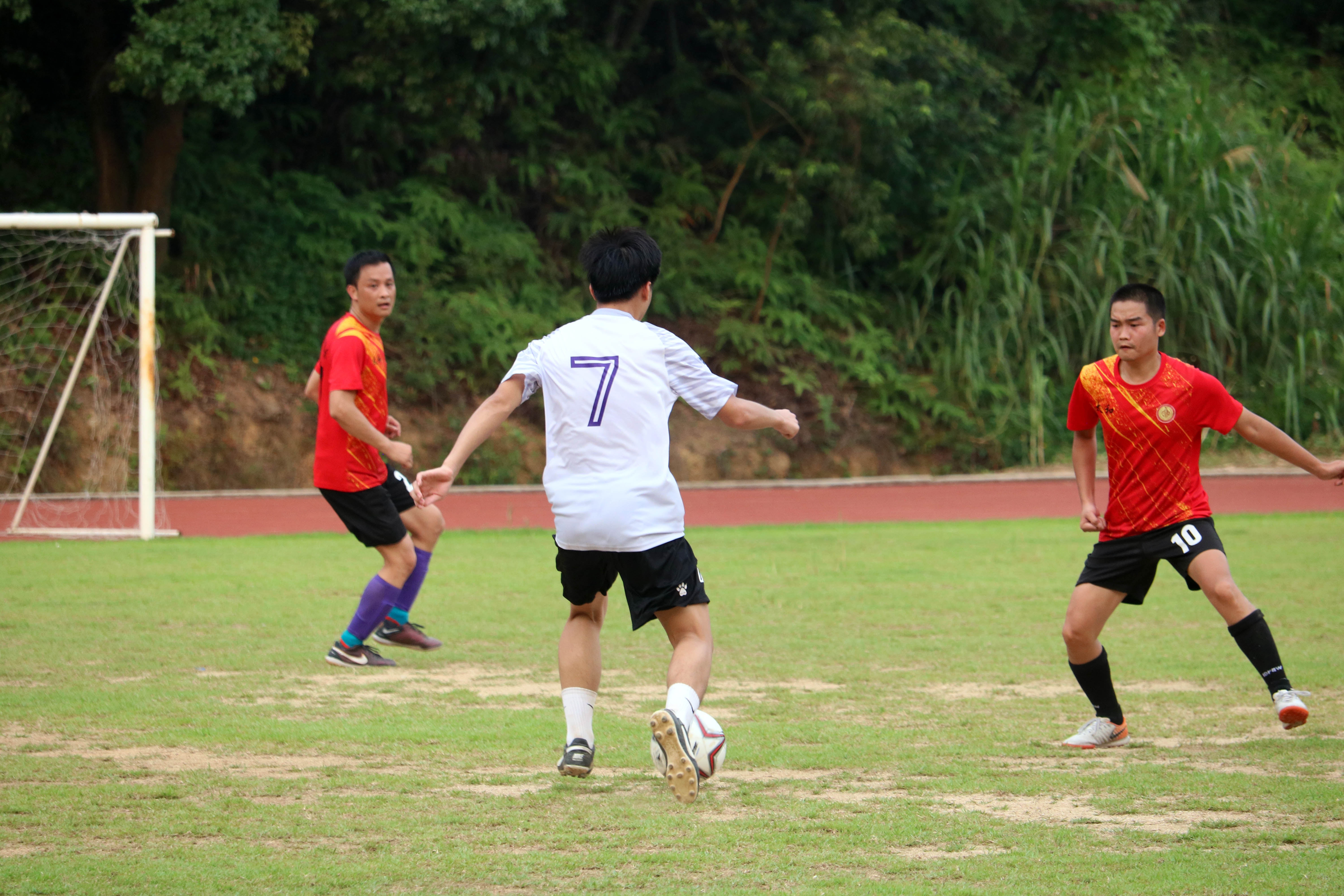 踢ball 15.jpg 踢ball 15.jpg