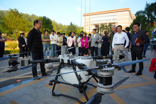 无人机企业宣讲-14_副本.jpg 无人机企业宣讲-14_副本.jpg