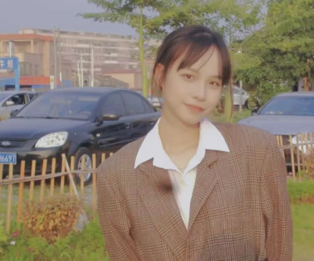 李芯怡.png
