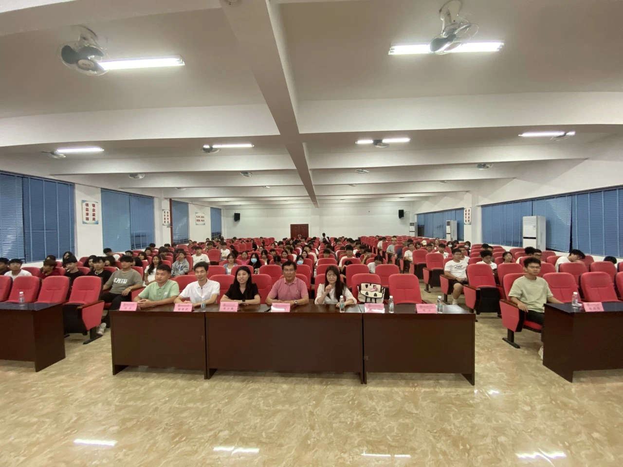 微信图片_20231118153634.png 微信图片_20231118153634.png