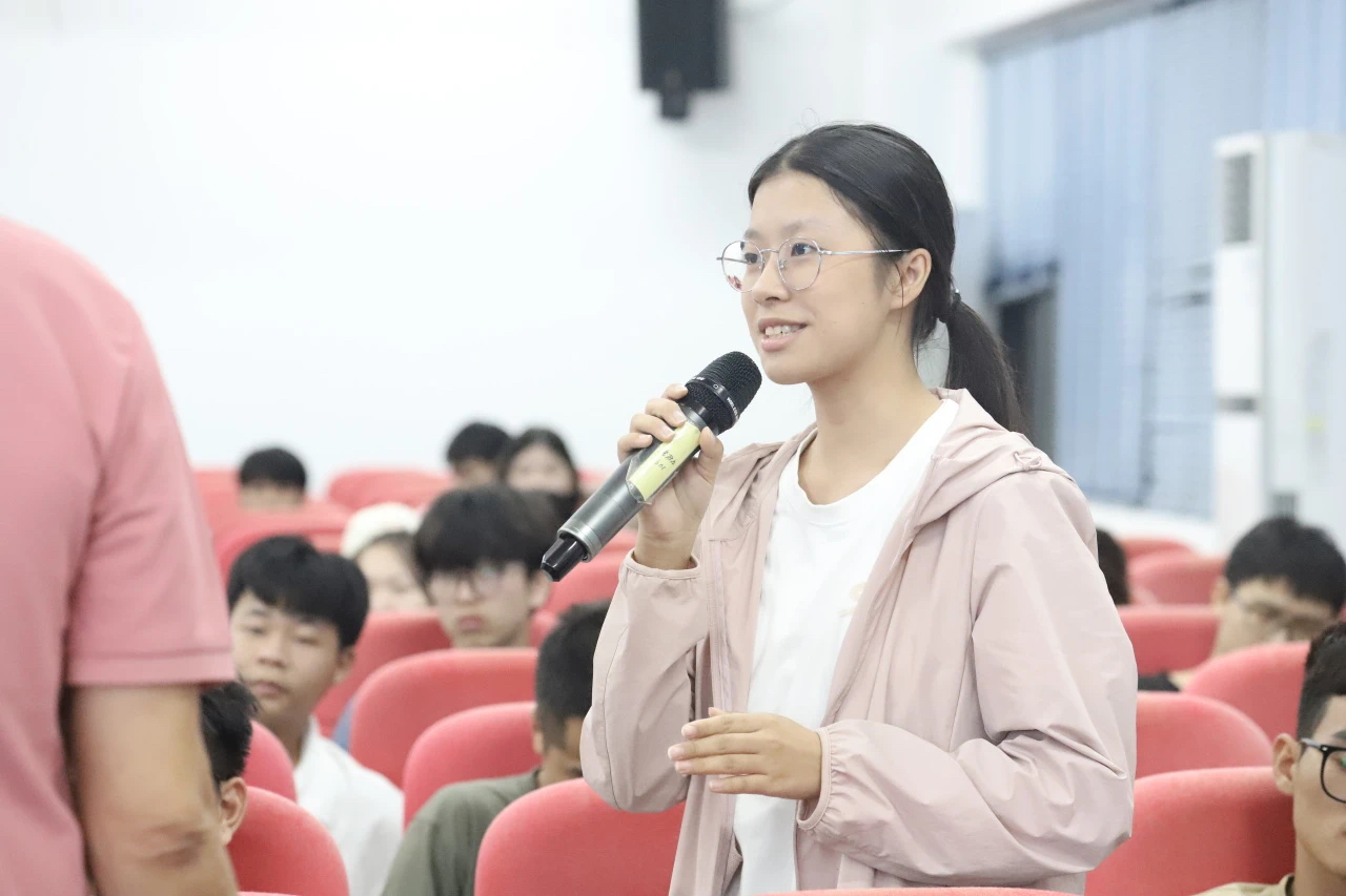 微信图片_20231118153714.png 微信图片_20231118153714.png