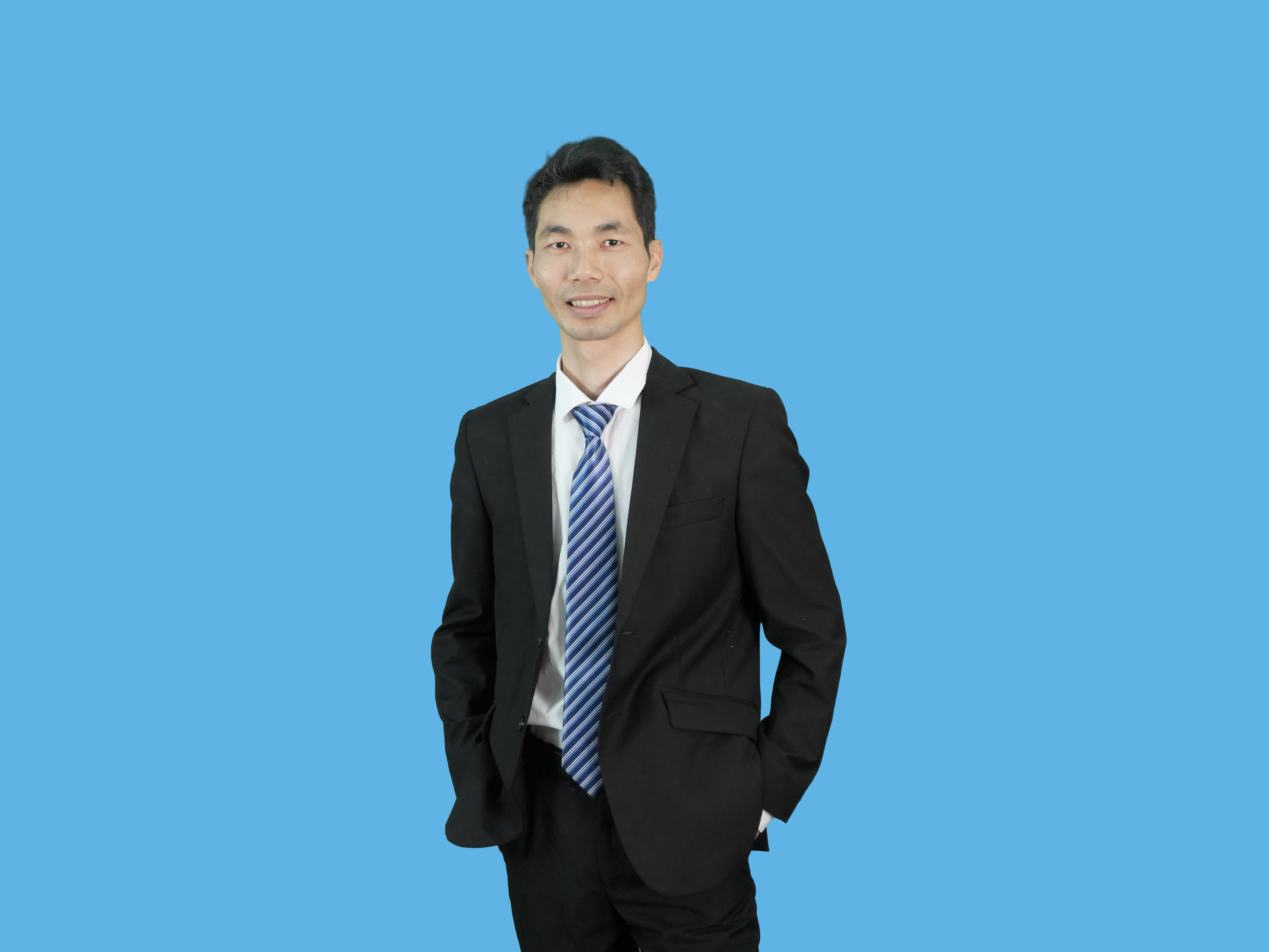 梁煜武.png