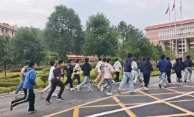 屏幕截图 2025-10-26 174718.png 屏幕截图 2025-10-26 174718.png