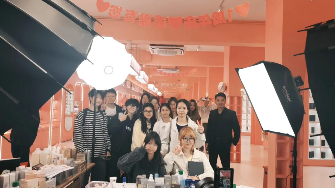 图片5.jpg 图片5.jpg