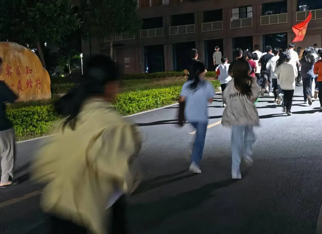 图片13.jpg 图片13.jpg