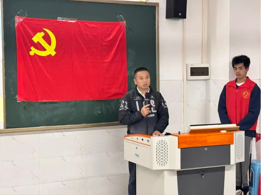 屏幕截图 2025-12-27 181052.png 屏幕截图 2025-12-27 181052.png