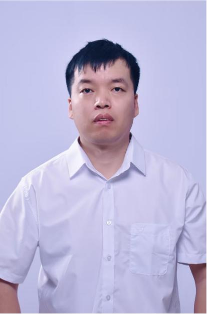 肇强(1).jpg 肇强(1).jpg