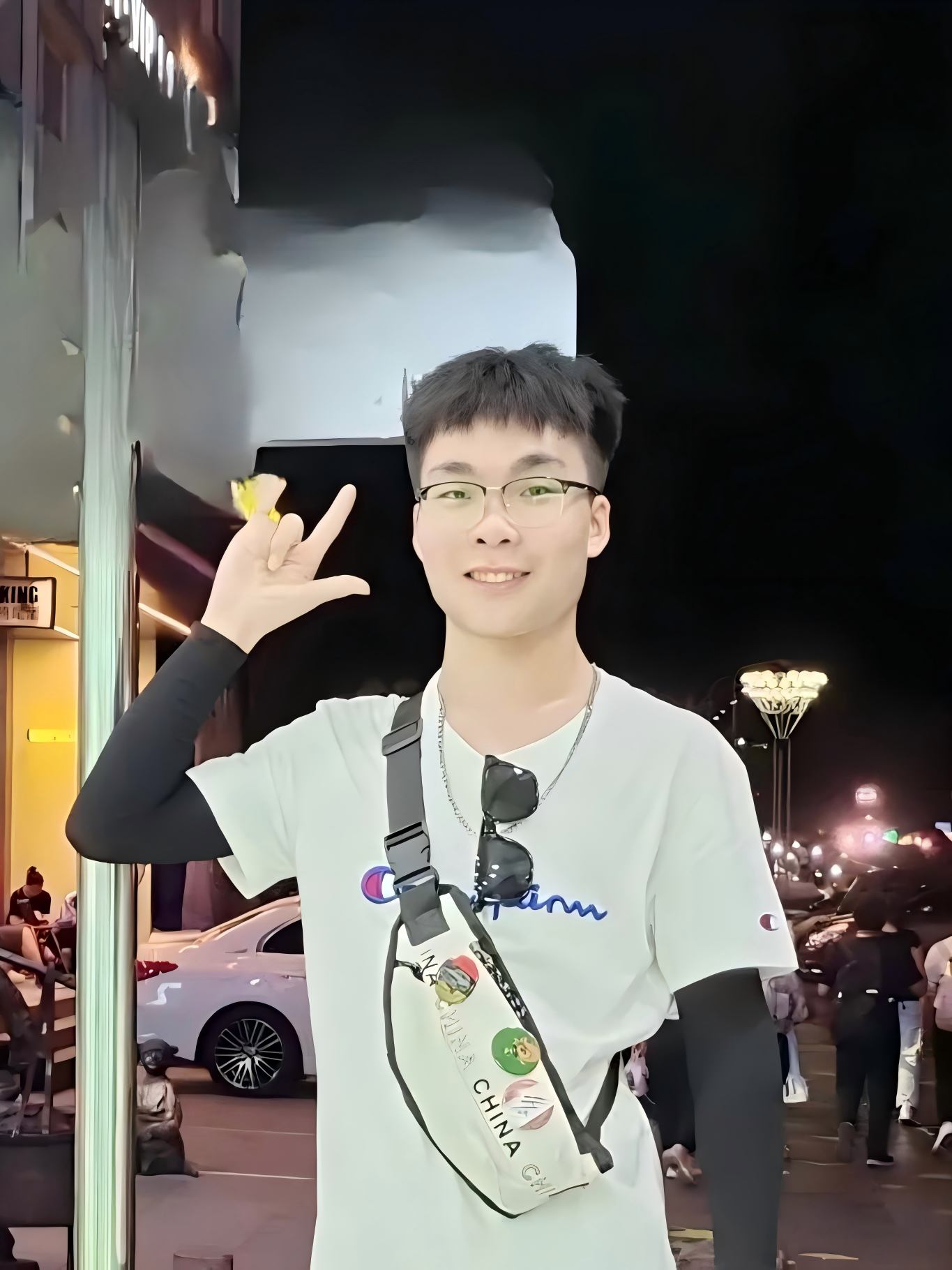 潘成成.jpg 潘成成.jpg