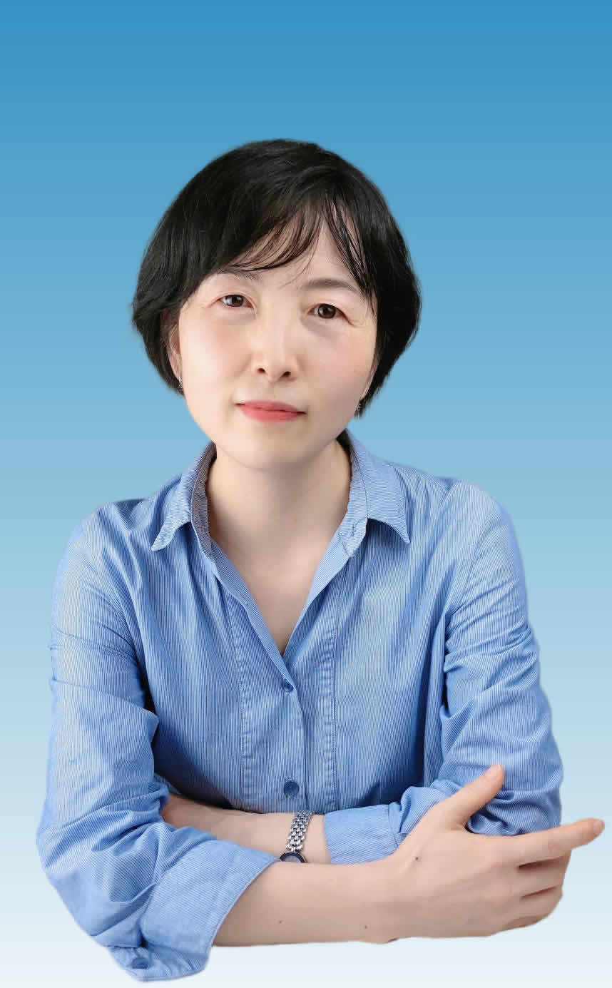 甄俊俊 个人照片.jpg 甄俊俊 个人照片.jpg