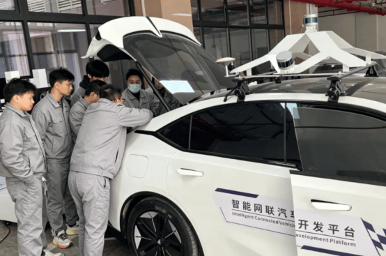 智能网联汽车技术.png